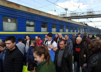 Евакуація з Дніпра йде за графіком, незважаючи на ворожі обстріли