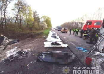 Загинуло 26 осіб, наймолодшому – 17 років: нові подробиці жахливої ДТП на Рівненщині
