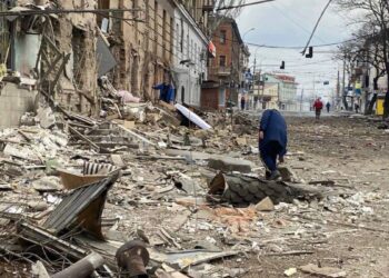 Росіяни готують “парад” на 9 травня у зруйнованому Маріуполі