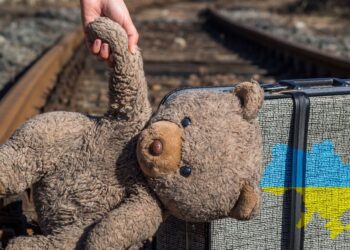 Окупанти депортували до рф понад 210 000 українських дітей