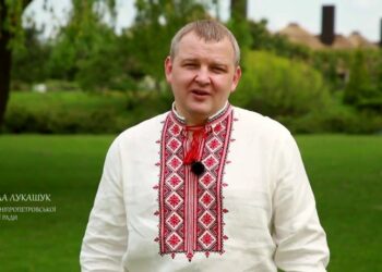 До Дня вишиванки очільники міст і громад Дніпропетровщини записали зворушливе привітання (ВІДЕО)