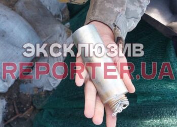 У Дніпрі на Амурському мосту велосипедист знайшов сумку з набоями та вибухівку
