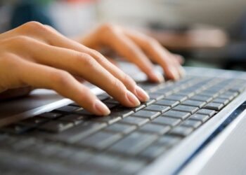 Мешканки Дніпропетровщини можуть отримати 25 тисяч доларів
