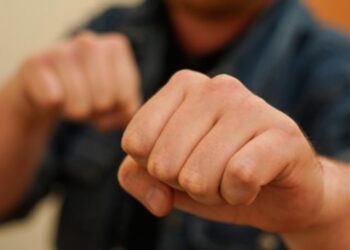У Павлограді 30-річний чоловік побив пенсіонера