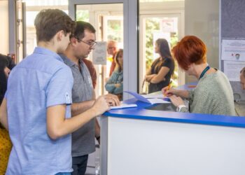 Мешканці Дніпропетровщини можуть отримати одночасно внутрішній та закордонний паспорти