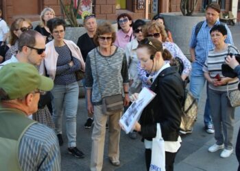 У Дніпрі для переселенців провели оригінальну безкоштовну екскурсію «Таємниці катеринославського бізнесу»