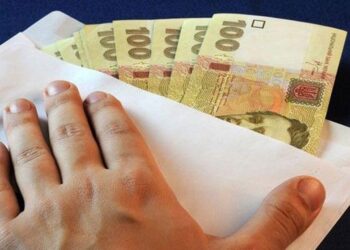 У Покрові п’яний чоловік за кермом намагався відкупитися від покарання за три тисячі гривень