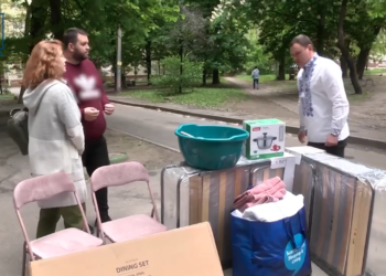 Волонтери “Української команди” допомагають переселенцям і закликають всіх приєднатися робити добро