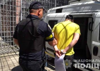 Дніпрянин тримав борделі за кордоном та сплачував податки росії