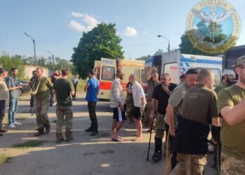 Стало відомо про стан захисників “Азову”, яких визволили з полону (ФОТО.ВІДЕО)