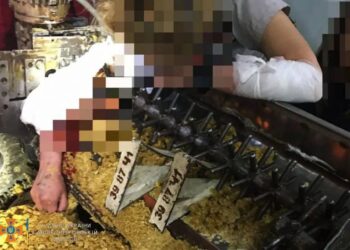У Дніпрі надзвичайники допомогли звільнити руку жінки, яка застрягла у верстаті