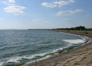 У Нікополі дітям заборонили купатися в акваторії Каховського водосховища