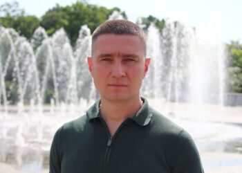 У Дніпрі запустили фонтани (ФОТО)