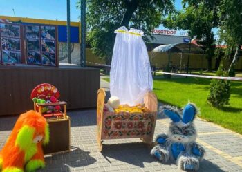 У Павлограді до Дня захисту дітей зробили зворушливу інсталяцію (ФОТО)