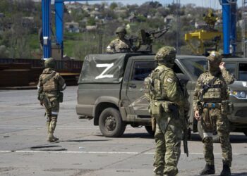 У Маріуполі росіяни судять і катують чиновників, які відмовилися від співпраці з “новою владою”