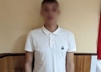 У Дніпрі 15-річний хлопець обікрав охоронця автостоянки
