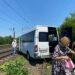 З’їхав на рейки: у Дніпрі водієві маршрутки стало зле за кермом