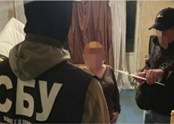 На Дніпропетровщині затримали адміністраторку інтернет-спільнот, які виправдовували агресію рф