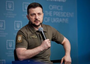 Зеленський запровадив санкції проти Путіна та Пєскова