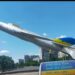 У Дніпрі зробили патріотичним пам’ятник-літак (ФОТО)