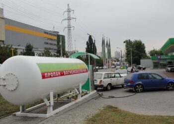 В Україні дешевшає автогаз