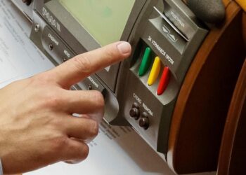 Одностайно – народні обранці підтримали звернення щодо надання Україні статусу країни-кандидата в ЄС