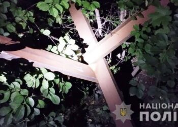 На Дніпропетровщині поліціянти затримали крадія протитанкових їжаків