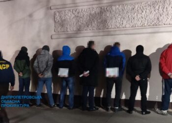 Наркобізнес на мільйони гривень: на Дніпропетровщині судитимуть наркокартель 