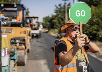 За час війни на Дніпропетровщині оновили 22 місцеві дороги