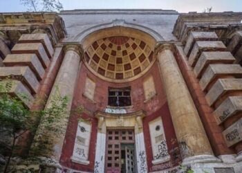 На місці Палацу профілактики у Дніпрі може з’явитися парк тоталітарного періоду