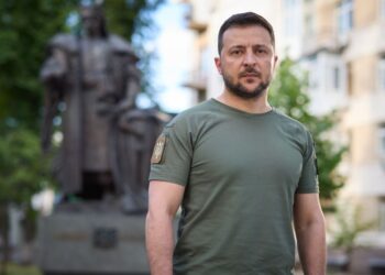 Перемога за нами! Зеленський звернувся до українців з нагоди Дня Конституції України (ВІДЕО)