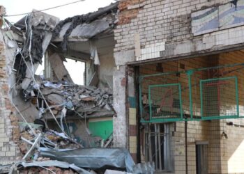 ДСНС показала наслідки ракетних обстрілів по Дніпру (ФОТО)