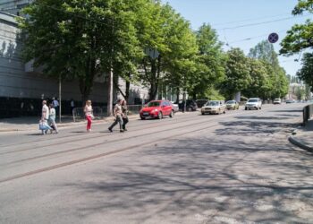 У Дніпрі з’явилися вулиці Азовсталі та Героїв Рятувальників: процес дерусифікації топонімів у місті триває
