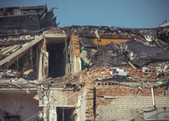 Жодна будівля не вціліла: працівники розбомбленого підприємства Дніпра особисто розповіли про жахи ракетного удару