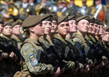 Чи будемо воювати: усе, що потрібно знати про мобілізацію жінок