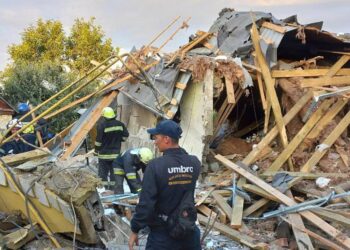 Двоє людей загинули та дев‘ятеро дістали ушкодження: наслідки обстрілу Нікополя