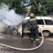 У Нікополі посеред дороги палала автівка (ФОТО)