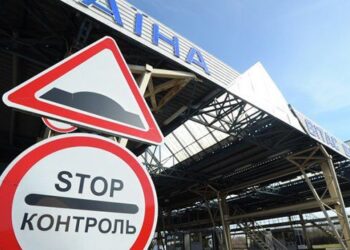 Хто з  студентів призовного віку може виїхати за кордон: важливе роз’яснення