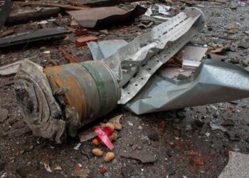 На Дніпропетровщині двоє підірвалися на касетному снаряді, один загинув 