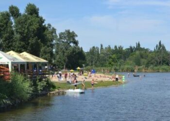 На міських пляжах Новомосковська виявлено перевищення норм забрудненості води 