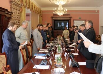 В Києві відбулася історична зустріч духовенства ПЦУ та УПЦ