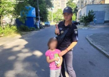 У Дніпрі інспектори виявили 4-річну дитину без нагляду дорослих