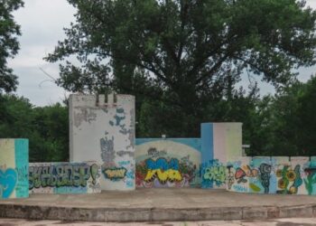 У Дніпрі намалювали графіті на підтримку ЗСУ 