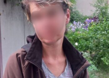 У Дніпрі четверо людей у масках побили та пограбували перехожого