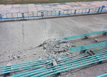 Рятувальники показали наслідки ворожої атаки у Зеленодольську (ФОТО)