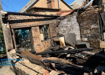 Прокуратура показала наслідки нічних ворожих обстрілів у Нікополі (ФОТО)
