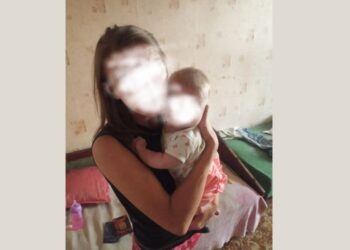 На Дніпропетровщині поліцейські виявили факт жорстокого поводження з немовлям 
