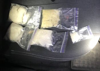 У Дніпрі зловмисника «пов’язали» із наркотиками прямо у таксі