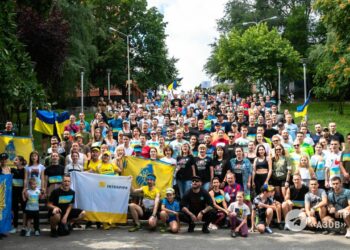 Дніпро приєднався до світового флешмобу «Біжу за Азовсталь» (ФОТО)