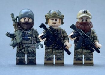 LEGO випустили лімітовану колекцію фігурок «сталевих» українських захисників 